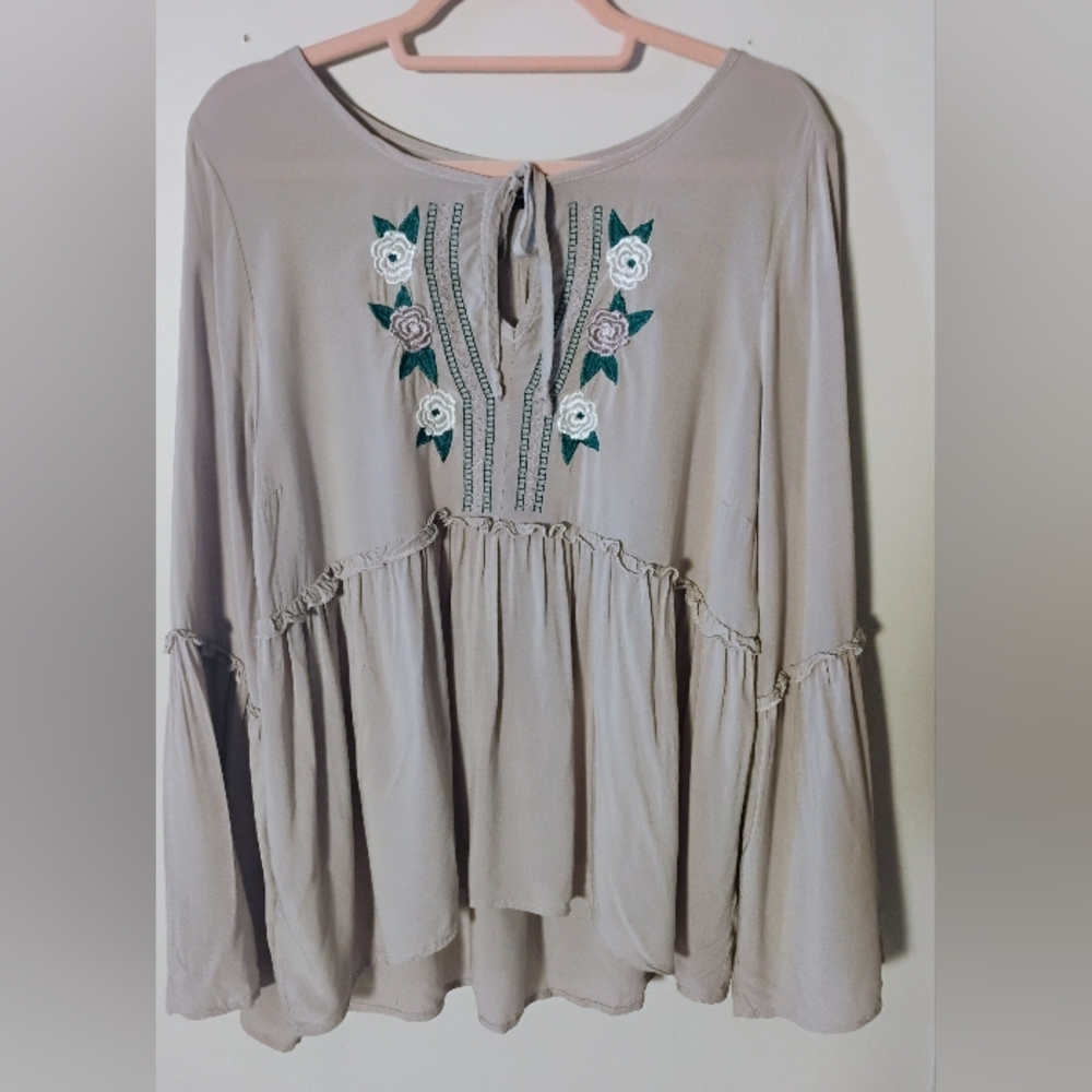 Cruel‎ Denim Embroidered Floral Peasant Blouse - L
